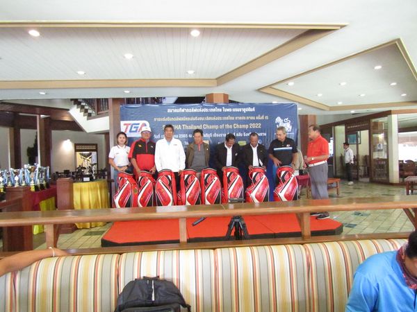 Santiburi Country Club Chiangrai 10 people people standing and indoor Santiburi Country Club Chiangrai 10 people people standing and indoor