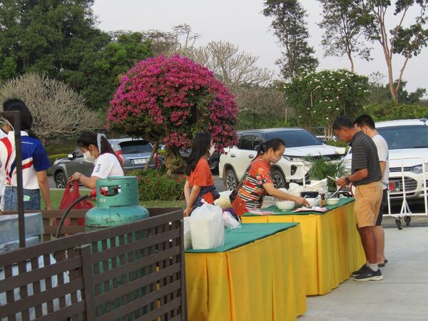 Santiburi Country Club Chiangrai 5 people tree and outdoors Santiburi Country Club Chiangrai 5 people tree and outdoors