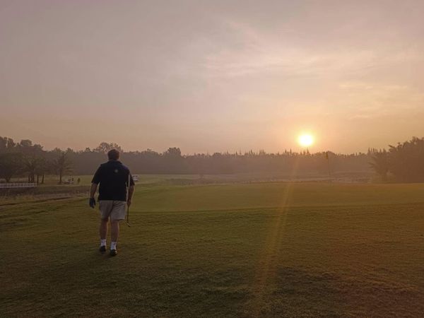 สนามกอล์ฟหริภุญชัย กอล์ฟคลับ 1 person grass and golf course