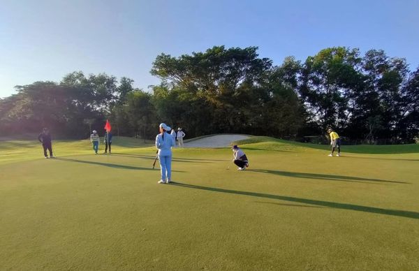 สนามกอล์ฟหริภุญชัย กอล์ฟคลับ 7 people people playing sports people standing and grass