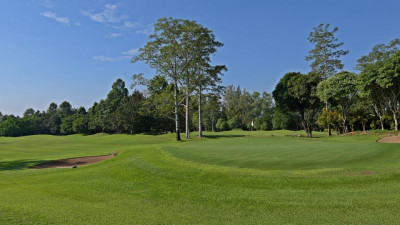 Go golfing and get oxygen for free