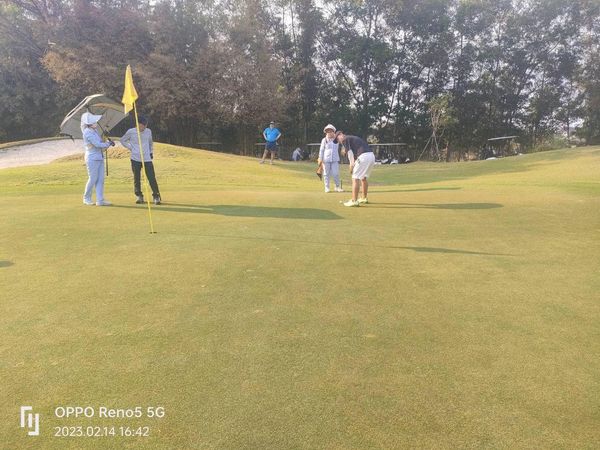 สนามกอล์ฟหริภุญชัย กอล์ฟคลับ 6 people grass and 2023 02 14 16 42 OPPO Reno5 5G