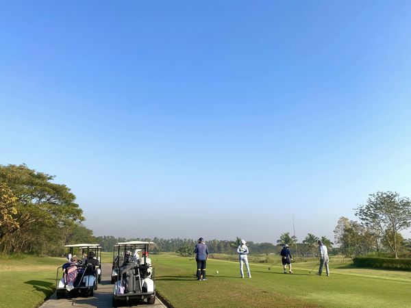สนามกอล์ฟหริภุญชัย กอล์ฟคลับ 5 people people golfing golf cart and golf course