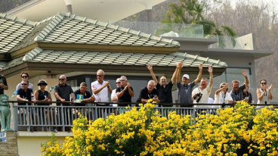 When you stay on course and there's a tournament going on, you invite all your friends over to catch the action together
