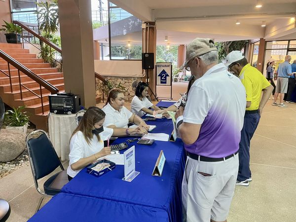 Royal Hua Hin Golf Course 6 people people studying people golfing and RESTAURANT 2