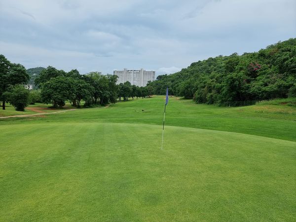 Hua Hin Korea Golf Club amp Milpordparadise Hotel golf and golf course-4