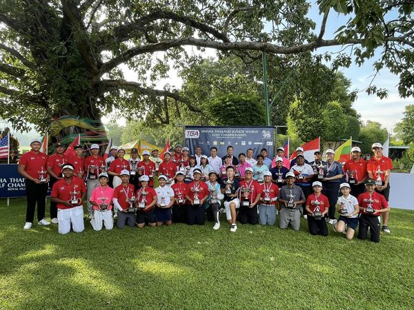 Royal Hua Hin Golf Course nbsp 5 people clarinet and text