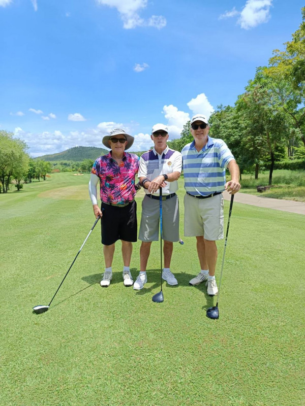Springfield Royal Country Club nbsp 3 people people golfing and golf course