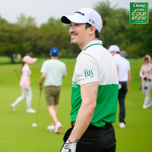 Springfield Royal Country Club nbsp 5 people people golfing golf course and riade EUtI Cin Chang Chang COLD BREW FOL นห THE 88 TH DE