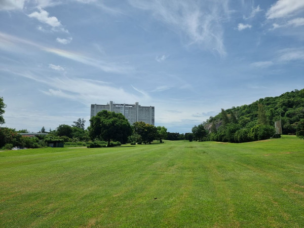 Hua Hin Korea Golf Club amp Milpordparadise Hotel nbsp สนามกอล์ฟ พื้นหญ้า และ เมฆ