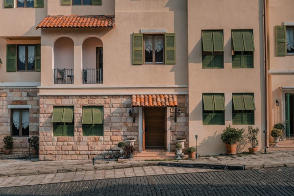 Toscana Valley street