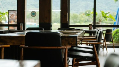 Take your Japanese dining to the next level during your travel to Kirimaya. Here, you can savor the top-graded delicacies while enjoying the highland atmosphere in the mountain of Khao Yai. Truly, this is an experience you need to have once in a lifetime.