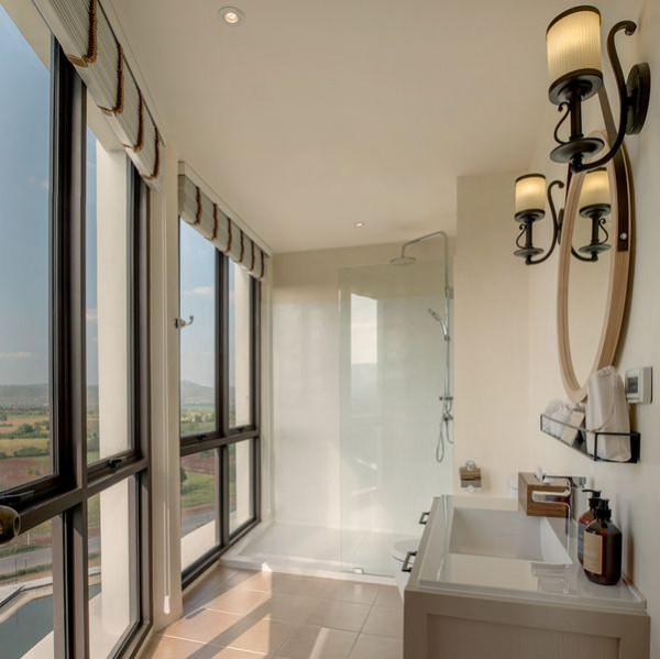 Toscana Valley sink lighting sliding door and indoors
