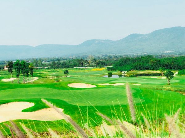 My Ozone Golf Club Khaoyai golf grass and golf course