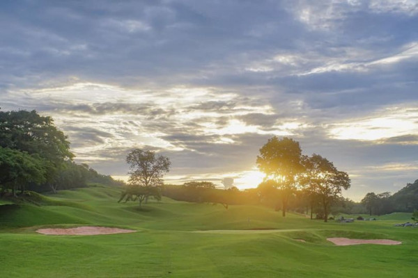 Khao Yai Country Club golf twilight and golf course