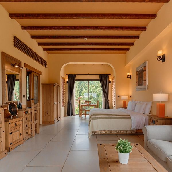 Toscana Valley bed bedroom and text