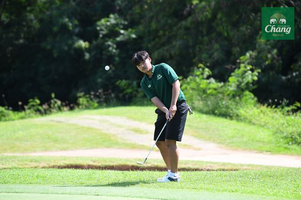 Panoramagolfclub 1 person golfing golf course and text