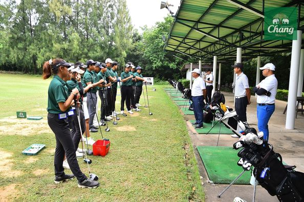 Panoramagolfclub 10 people people golfing golf course and text