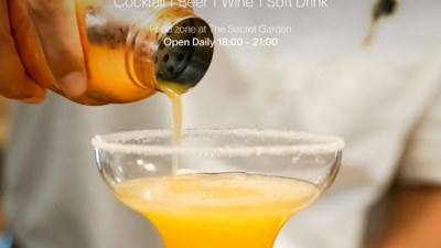 Sip and sit with your own favorite drinks. Let’s take yourself enjoy the moment ”The Secret Garden, All you can drink”, Lift up your mood and brighten your soul with fineness cocktail, fresh beer, premium wine and soft drinks.
