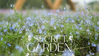Pampering your day among flowering and sunset, let’s us take your turn into an extraordinary day, preparing to a night vibes “ The Secret Garden Wine Tasting Event”