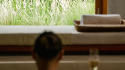Your time at Kirimaya is the time of pure relaxation, in which you can let out your true self, indulge yourself with any kind of luxury you want, and enjoy a nerve-calming surrounding. Better yet, you can have such splendor of life while feeling a friendl