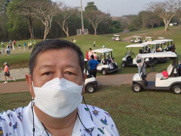 Khao Yai Country Club 4 people and grass