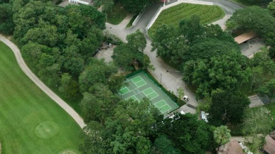 Whatever activity you wish to do while you're with us at Kirimaya, green will be the colorway you find around yourself all the time.  So, whether you're a golf enthusiast  or an experimenter for pickleball  , you'll be able to do your thing with a relaxed