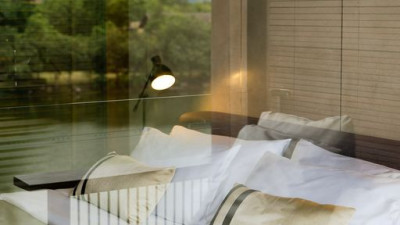Realize your vision of waking up being surrounded by breathtaking views of nature, be it faraway mountains or a stunning lakeside. Feel ever more relaxed to do whatever you dream of: regain your passion, chill out with loved ones, or even get your work fi