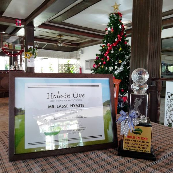The Emerald Golf Course 2020 Hole in One CERTIFICATE OFRECOGNITION MR LASSE NYASTE Club Used UTTAPONG INTARAPANIT HE The Emerald Golf Course 2020 Hole in One CERTIFICATE OFRECOGNITION MR LASSE NYASTE Club Used UTTAPONG INTARAPANIT HE