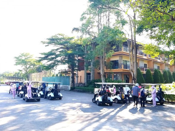 Rayong Green Valley Golf 11 people scooter motorcycle outdoors and tree