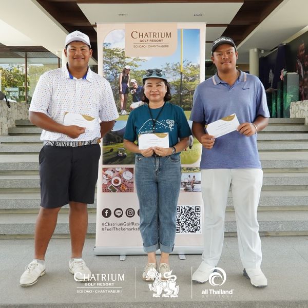 Chatrium Golf Resort Soi Dao Chanthaburi 4 people and people standing