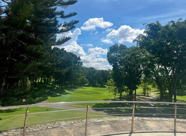Greenwood Golf Club กอล์ฟ รถกอล์ฟ ต้นไม้ พื้นหญ้า และ สนามกอล์ฟ