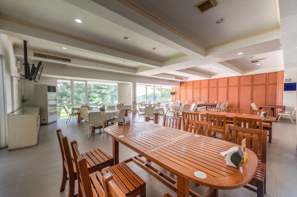 Greenwood Golf Club ตาราง และ ในอาคาร
