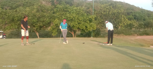 ศูนย์พัฒนากีฬา สอ รฝ ACDC Golf Course nbsp 3 people people golfing and golf course-4