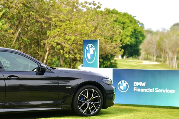 Blue Canyon Country Club car outdoors and O BMW Financial Services