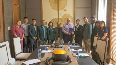 𝗔𝗾𝘂𝗲𝗹𝗹𝗮 𝗚𝗼𝗹𝗳 &amp; 𝗖𝗼𝘂𝗻𝘁𝗿𝘆 𝗖𝗹𝘂𝗯 𝘄𝗲𝗹𝗰𝗼𝗺𝗲𝗱 𝘁𝗵𝗲 𝗥𝗮𝗻𝗴𝘀𝗶𝘁 𝗨𝗻𝗶𝘃𝗲𝗿𝘀𝗶𝘁𝘆’𝘀 𝗲𝘅𝗲𝗰𝘂𝘁𝗶𝘃𝗲 𝗹𝗲𝗰𝘁𝘂𝗿𝗲𝗿𝘀 𝗮𝗻𝗱 𝗴𝗿𝗮𝗱𝘂𝗮𝘁𝗲 𝘀𝘁𝘂𝗱𝗲𝗻𝘁𝘀 𝗶𝗻 𝗠𝗮𝘀𝘁𝗲𝗿’𝘀 𝗮𝗻𝗱 𝗗𝗼𝗰𝘁𝗼𝗿𝗮𝘁𝗲 𝗗𝗲𝗴𝗿𝗲𝗲 𝗶𝗻 𝗚𝗼𝗹𝗳 𝗜𝗻𝗱𝘂𝘀𝘁𝗿𝘆 𝗔𝗱𝗺𝗶𝗻𝗶𝘀𝘁𝗿𝗮𝘁𝗶𝗼𝗻 𝘁𝗵𝗶𝘀 𝘄𝗲𝗲𝗸.