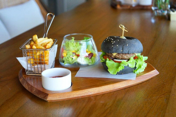 Aquella Golf amp Country Club burger