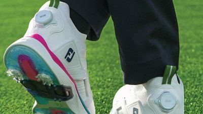 𝗦𝘁𝗲𝗽 𝘂𝗽 𝘆𝗼𝘂𝗿 𝗴𝗼𝗹𝗳 𝗴𝗮𝗺𝗲 𝘄𝗶𝘁𝗵 𝘁𝗵𝗲 𝗻𝗲𝘄 𝗿𝗮𝗻𝗴𝗲 𝗼𝗳 FootJoy 𝗴𝗼𝗹𝗳 𝘀𝗵𝗼𝗲𝘀, 𝗮 𝗽𝗿𝗲𝗺𝗶𝘂𝗺 𝗳𝗼𝗼𝘁𝘄𝗲𝗮𝗿 𝗯𝗿𝗮𝗻𝗱. Let us help you find the perfect pair to succeed on the course.