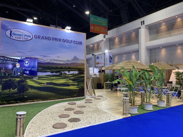 Grand Prix Golf Club 2 people and indoor