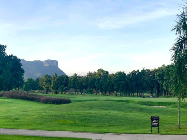 Mida Golf Club Kanchanaburi nbsp 1 person golfing and golf course